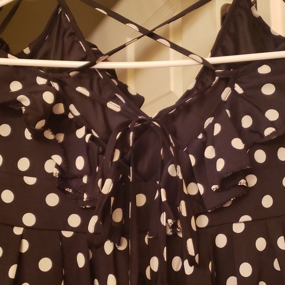 Dress - Picture 3 of 4